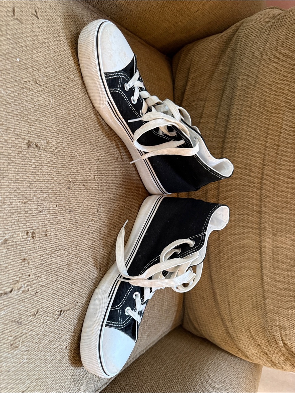 High-Top Canvas Sneakers with Pink Floral Embroidery - Black - Picture 2 of 4